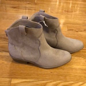 Old navy ankle boots booties
